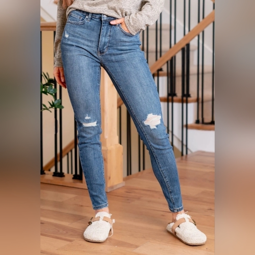 Judy Blue Mid Rise Tummy Control Dark Wash Skinny Jeans Distressed Various NEW